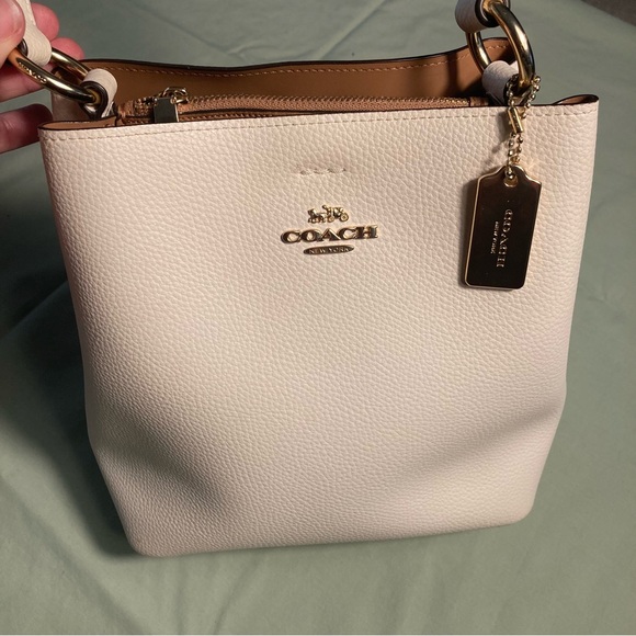 Coach 1011 Town Bucket chalk white pebbles Leather Shoulder Bag - Picture 1 of 11